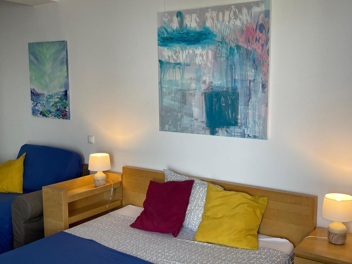 Apartment Happiness By Nicole Jutka, Visual Artist Olimp Exterior foto